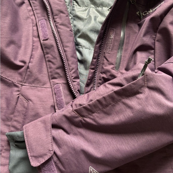 Columbia Gray and Purple Omni-Heat Jacket - Picture 3 of 4